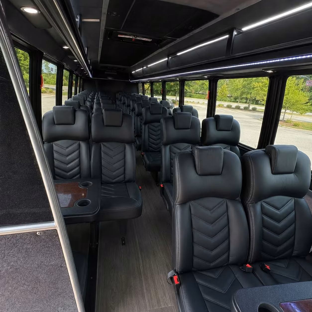 pasadena 20 passenger minibus rental