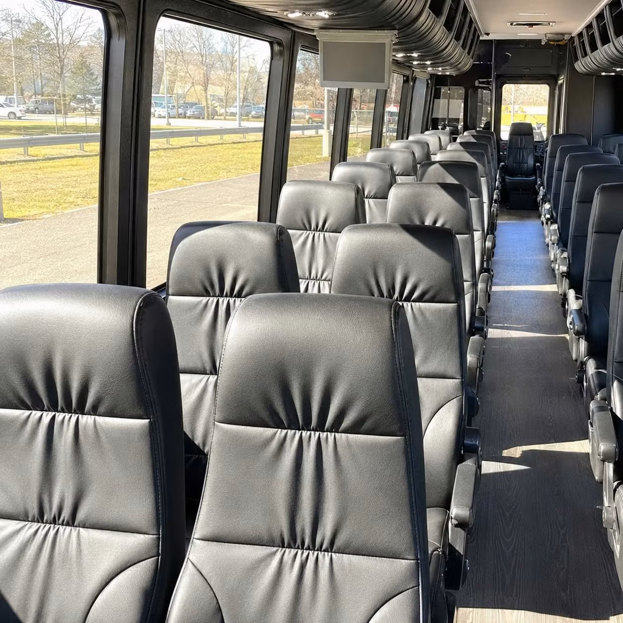 pasadena 35 passenger minibus rental