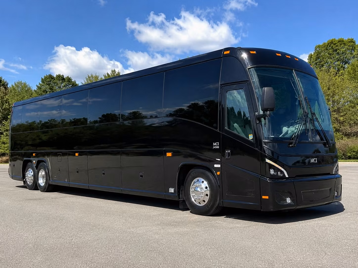 prom venues near pasadena are easier to reach with a private bus rental